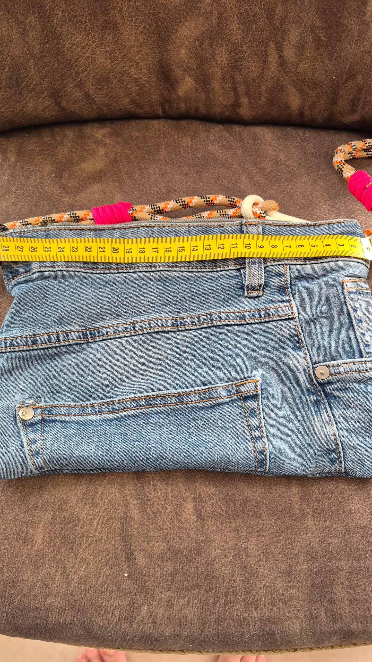 Jeanstasche  Mit Armschlaufe zum Tragen und 2 verschiedene Schulterriemen