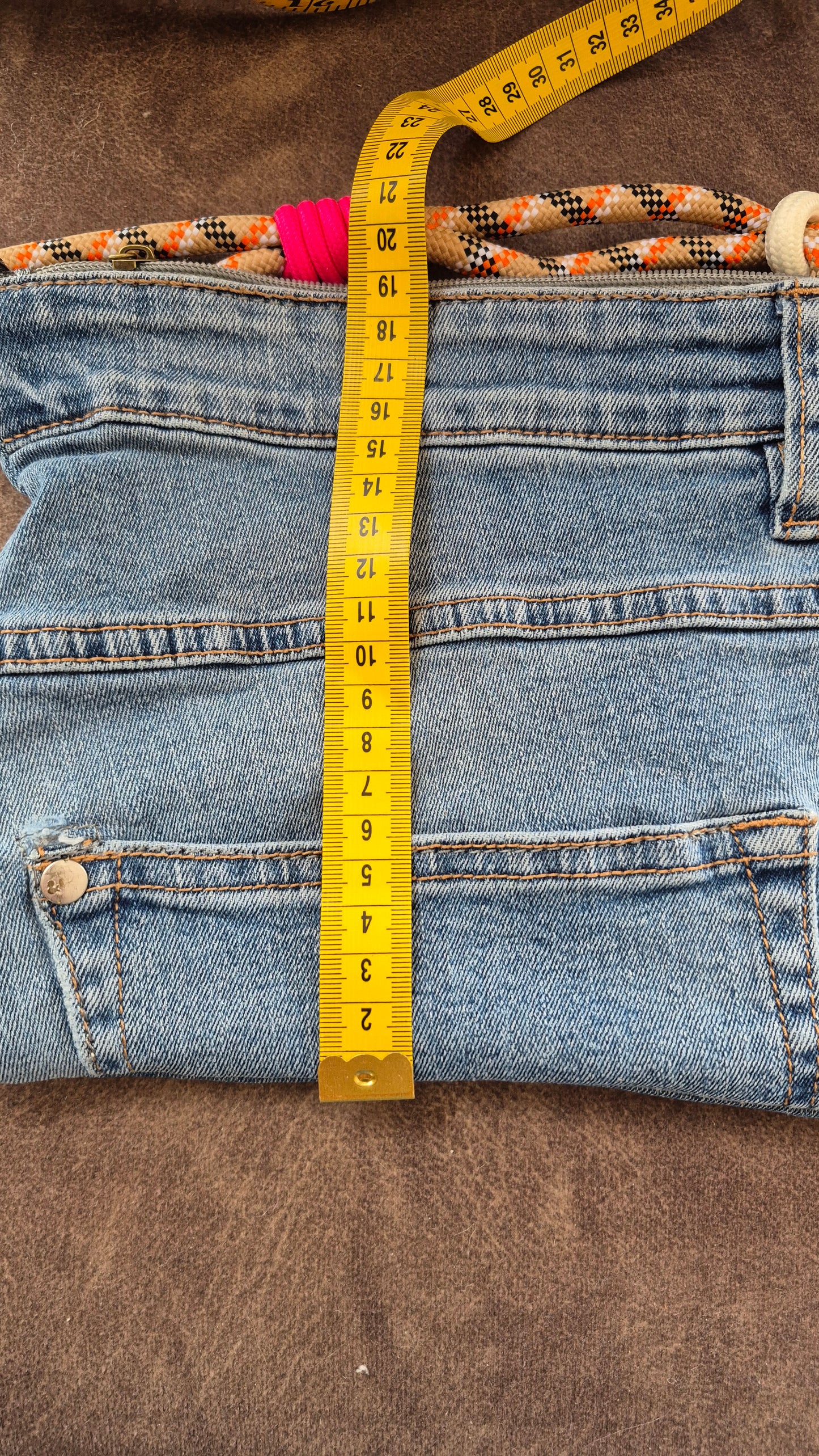 Jeanstasche  Mit Armschlaufe zum Tragen und 2 verschiedene Schulterriemen