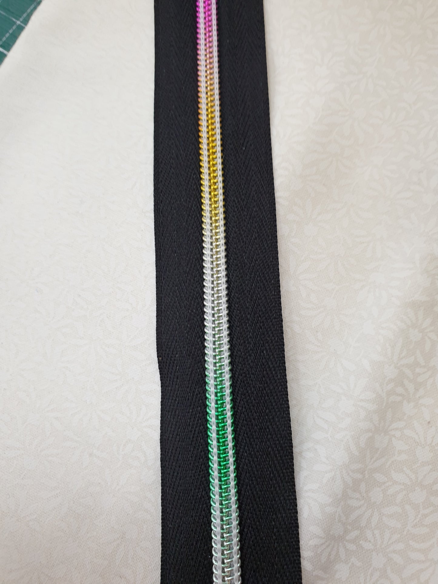 endlosreißverschluss regenbogen farbe, 6mm  raupe